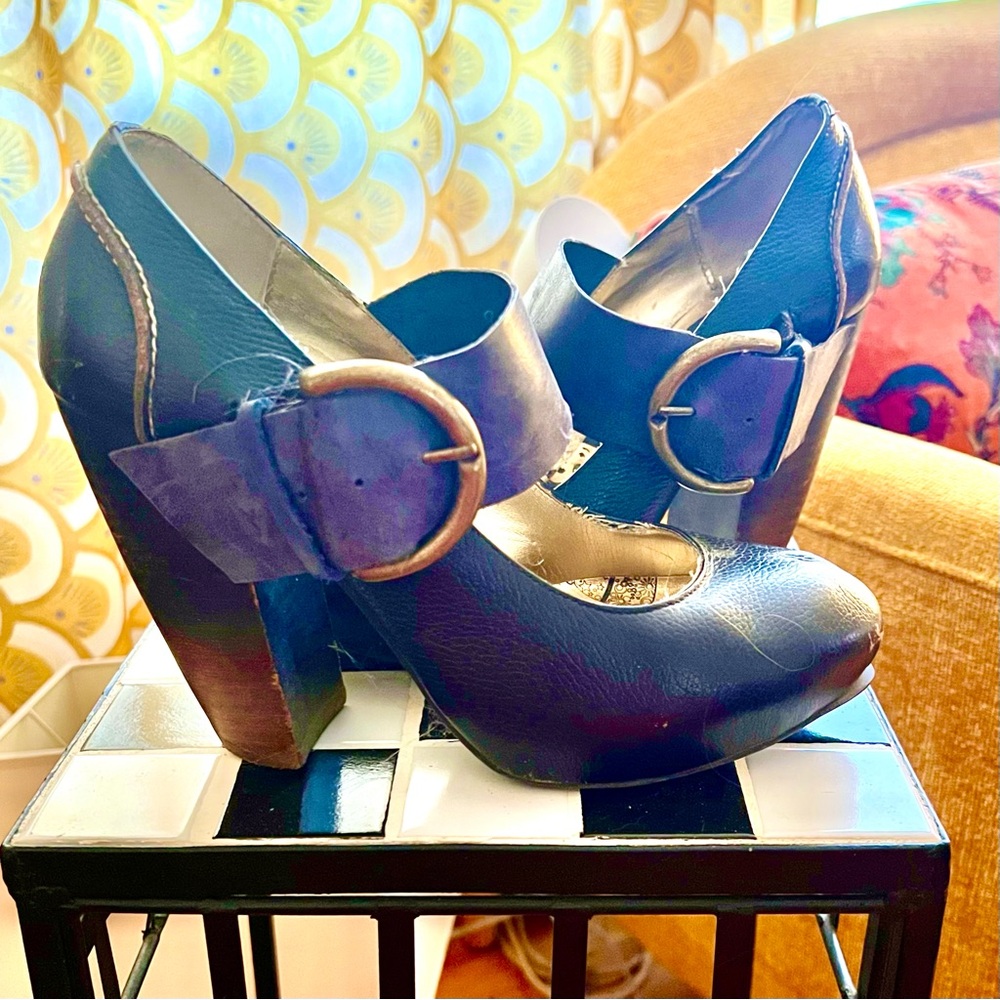 Vintage Ombré Mary Jane heels